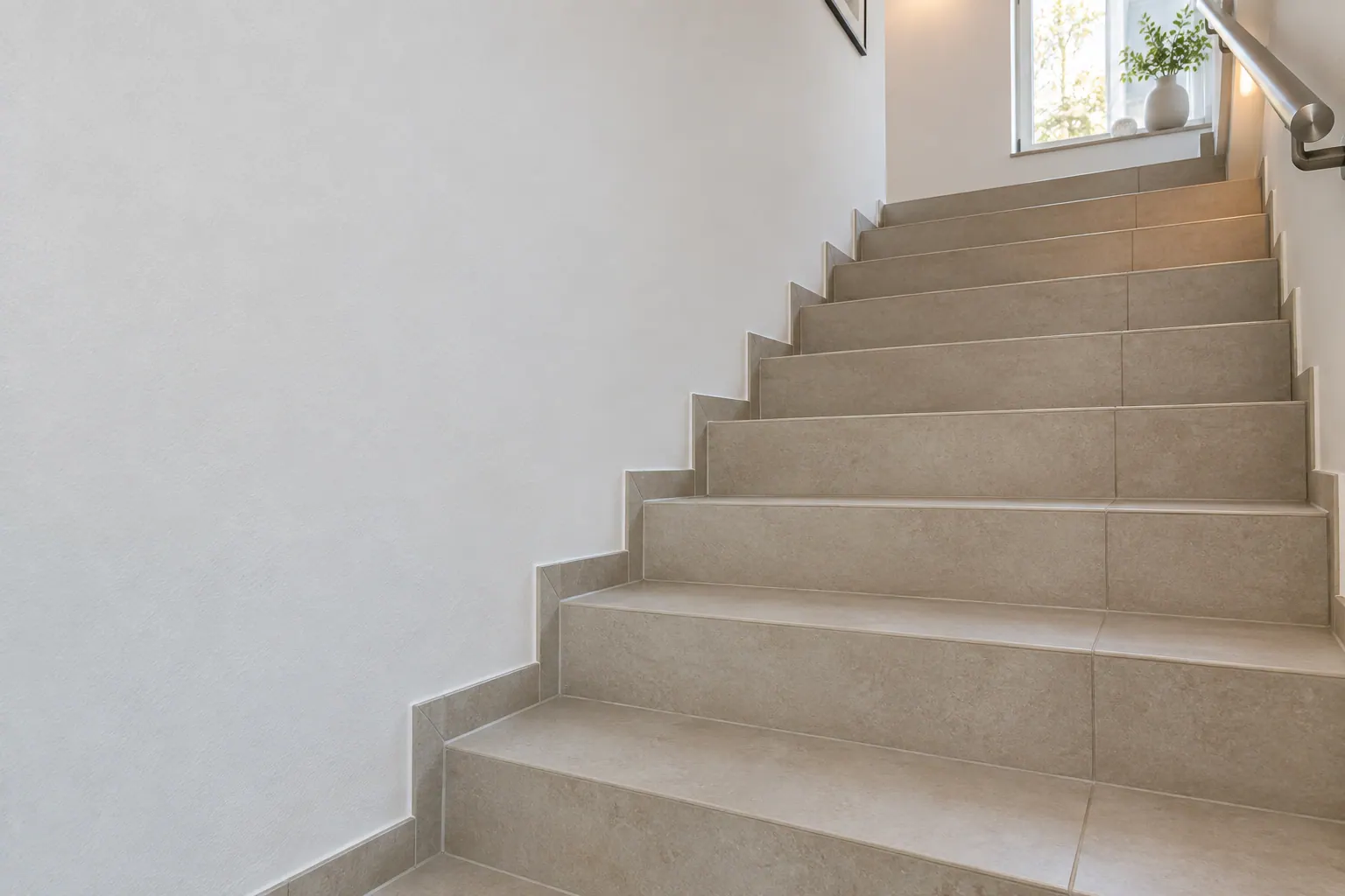 Treppe – Fugen und Wandanschluss